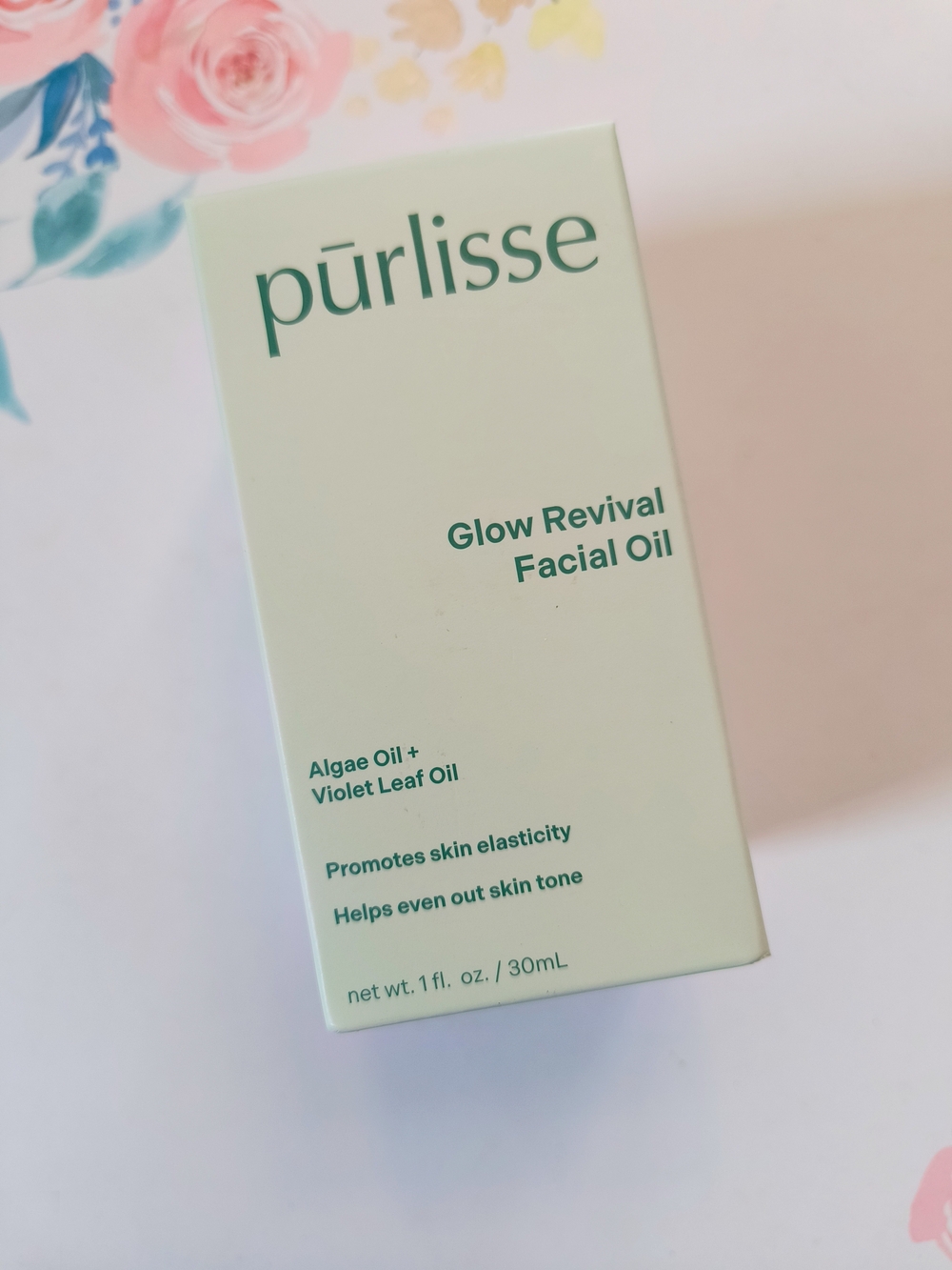 purlisse Glow Revival Facial Oil – mint green